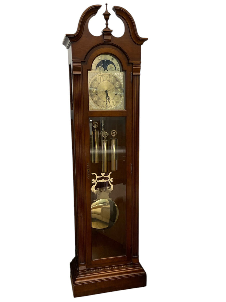 ANTIQUE HOWARD MILLER WESTMINSTER MECHANICAL (CHAIN DRIVEN) GRANDFATHE –  Dragonfly Thrift Boutique, image size:768x1024